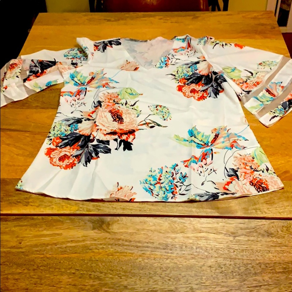 Super cute blouse